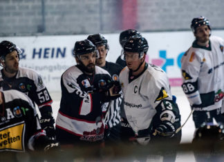 Scorpions testen gegen Indians und Crocodiles